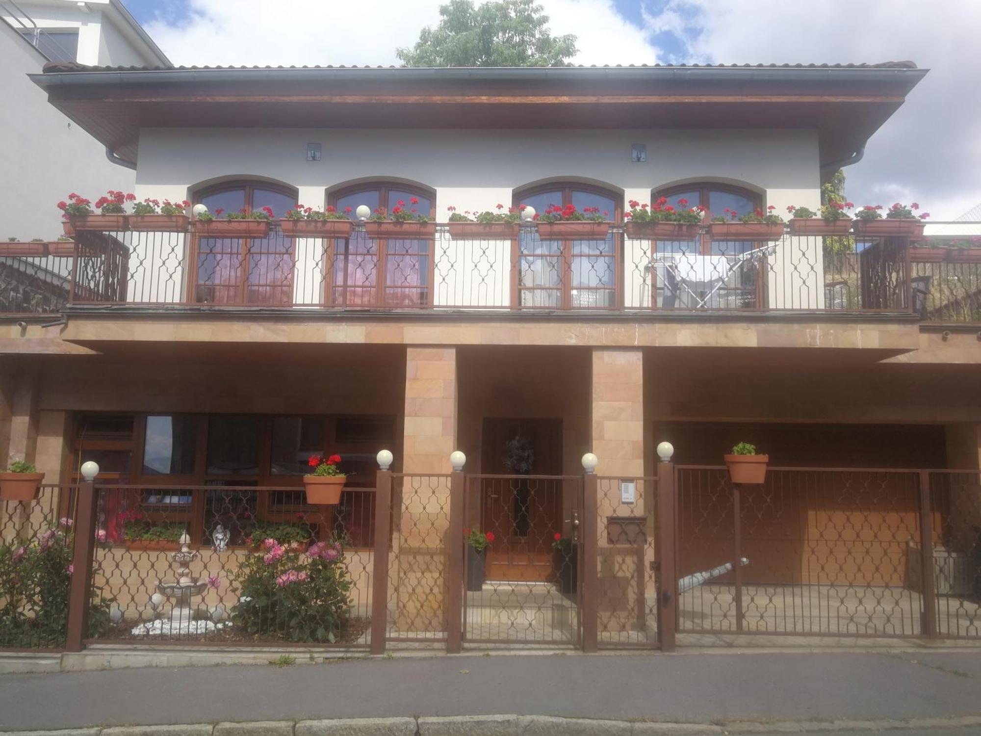 Villa Barrandovska Прага Екстериор снимка